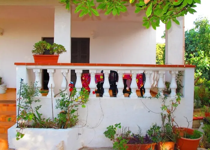 Appartement F1 Calme Et Proche Des Plages